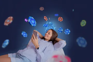 Un homme concentré sur son ordinateur portable avec des statistiques en direct en arrière-plan, mettant en avant les fonctions sport et casino de l'application mobile SPINAURA.